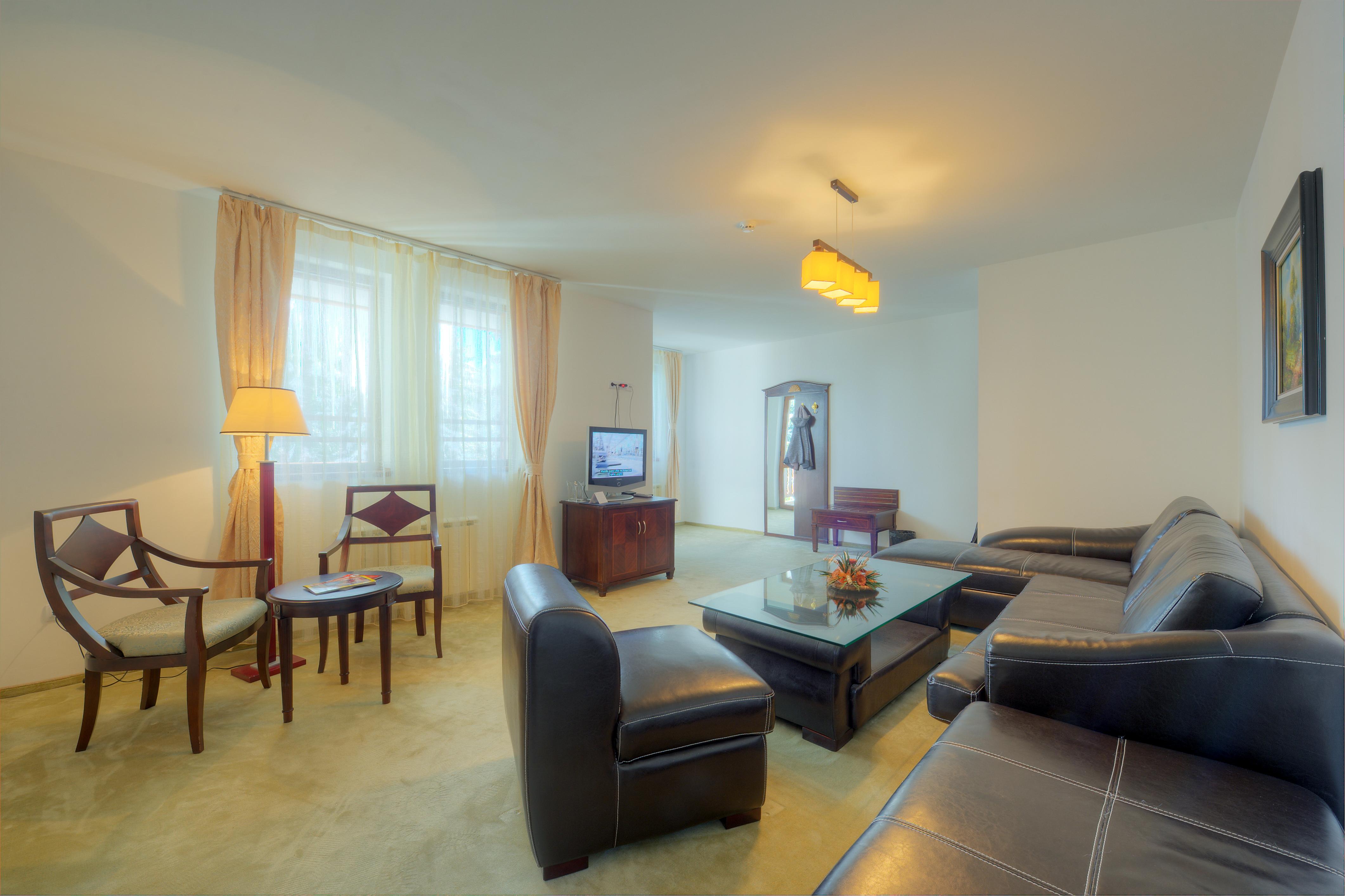 Mpm Family Hotel Merryan Pamporowo Exterior foto