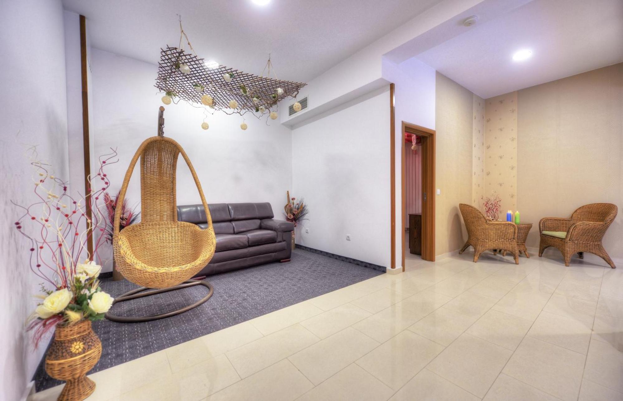 Mpm Family Hotel Merryan Pamporowo Exterior foto